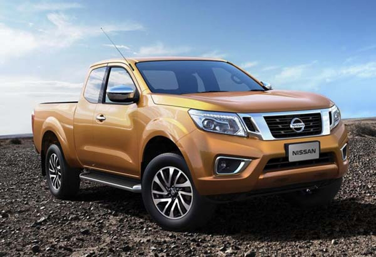 Nissan navara vs frontier #6