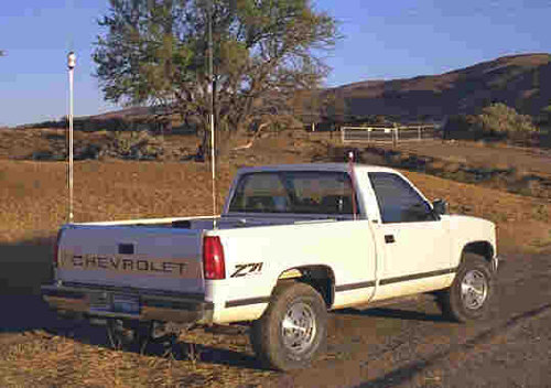 Giant whip antennas truck bed mount