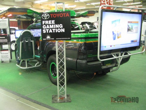 Toyota Tacoma gamer rear view